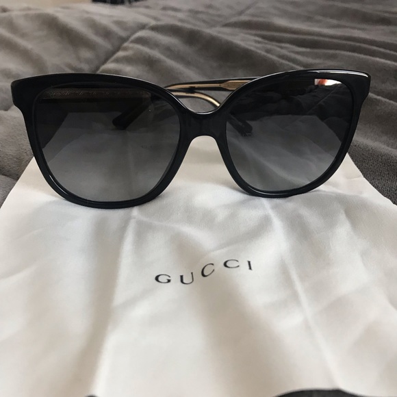 Gucci Accessories - GUCCI sunglasses